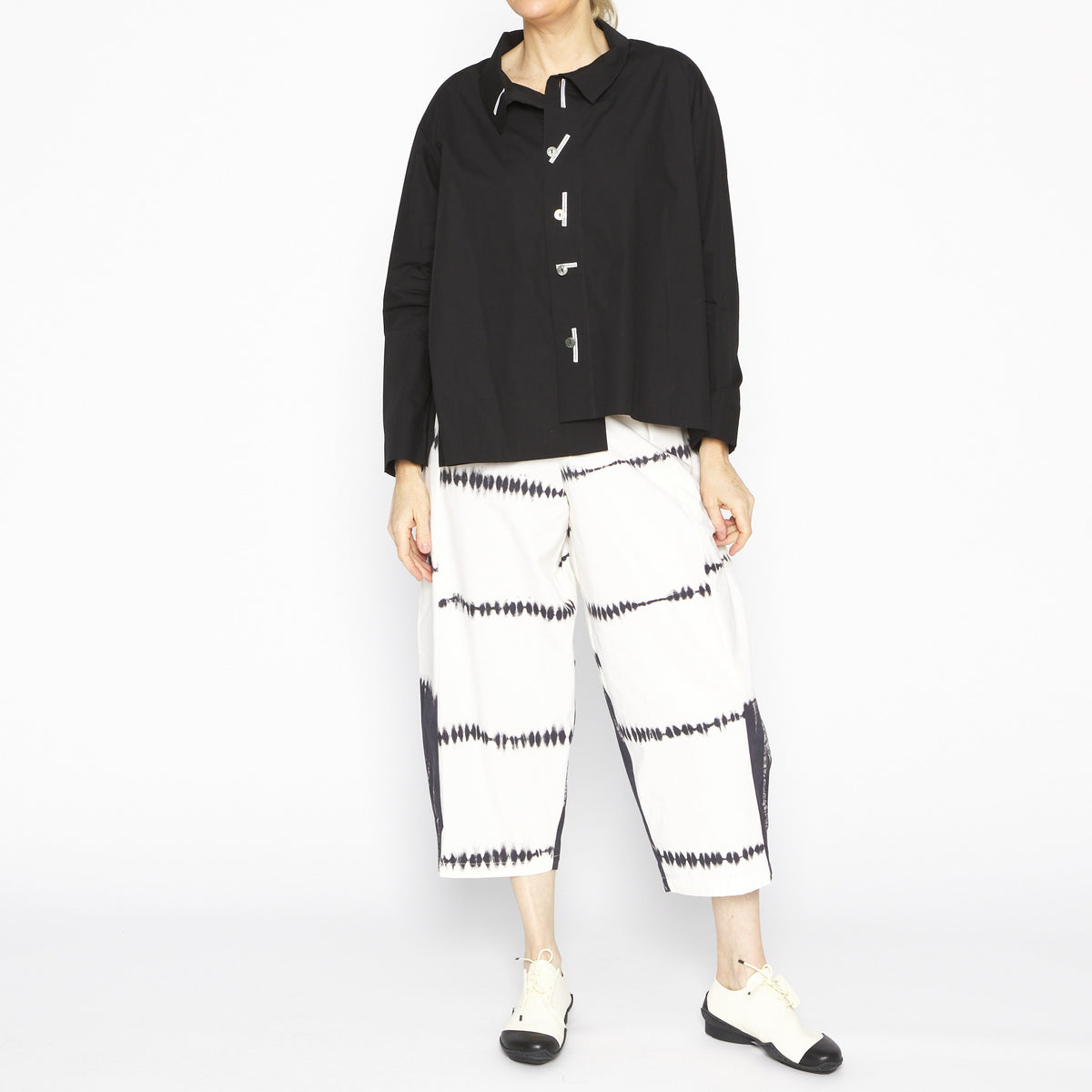 MU251430 Lune Shirt Black White