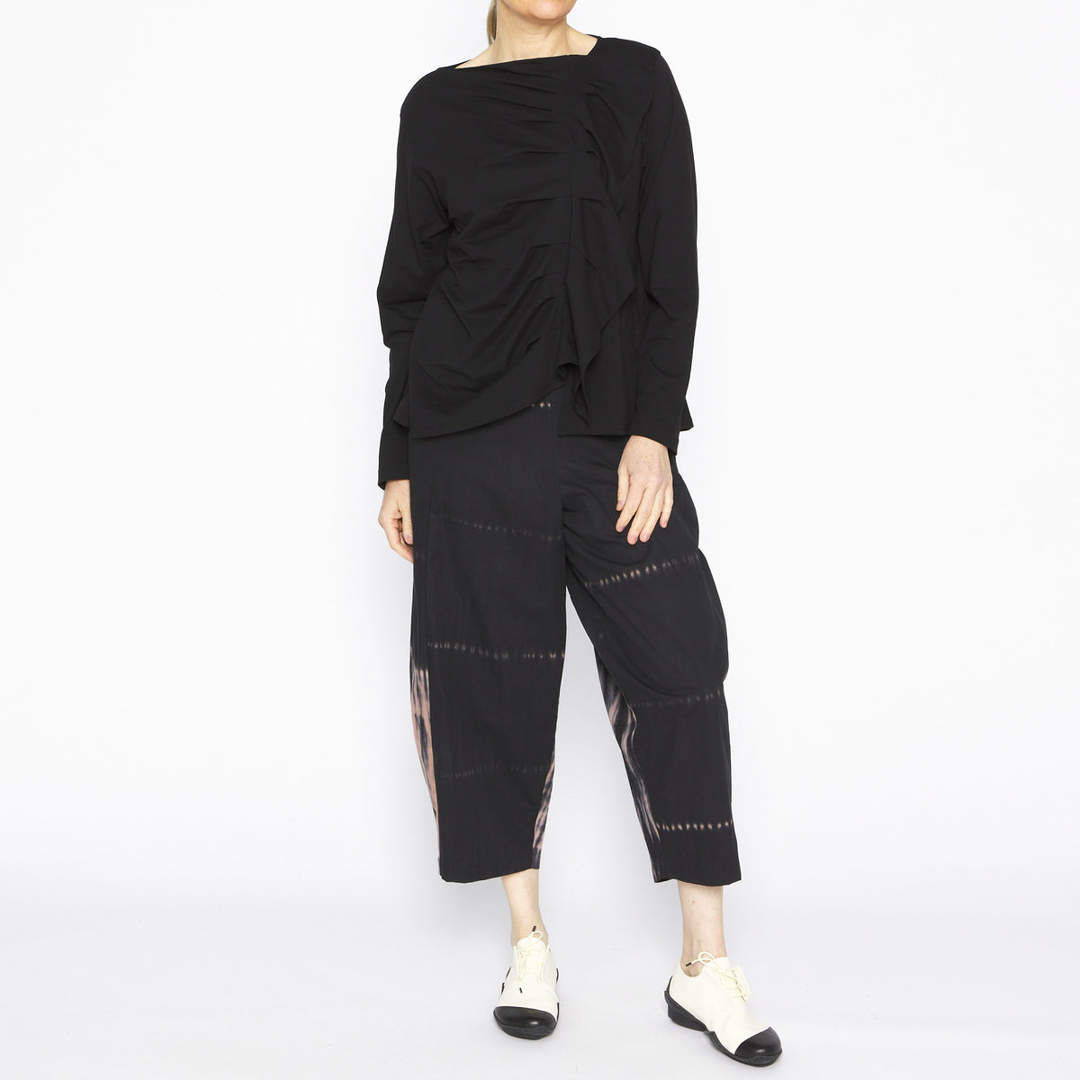 MU251436-  Charee Pants Black