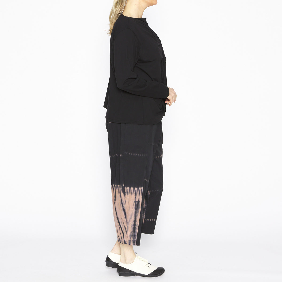 MU251436-  Charee Pants Black