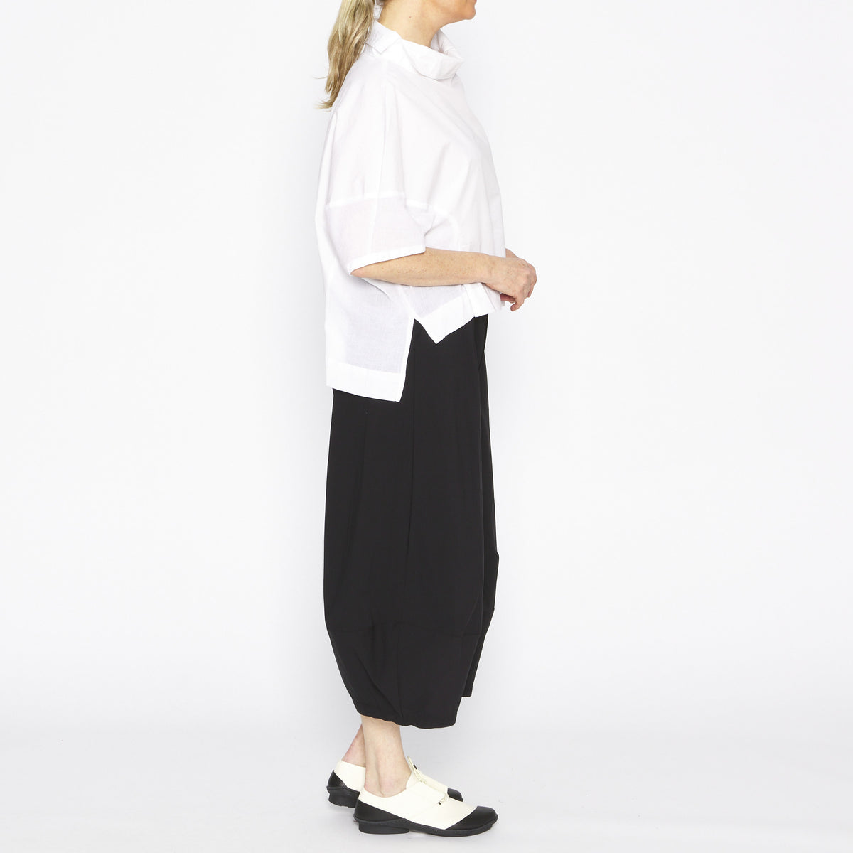 MU251447 Calix White Top