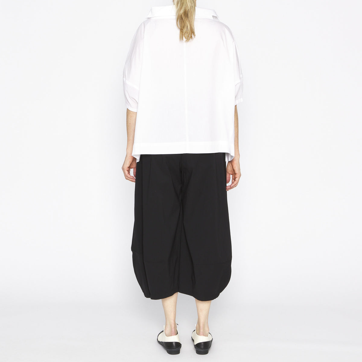 MU251447 Calix White Top