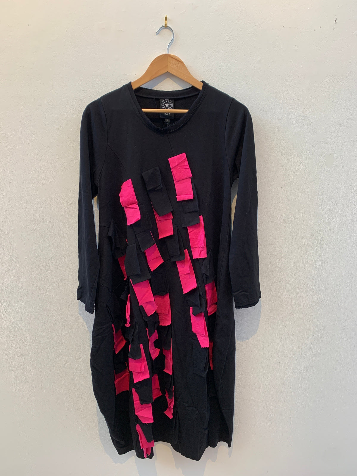 Giulia Black w/ Fuchsia Dress