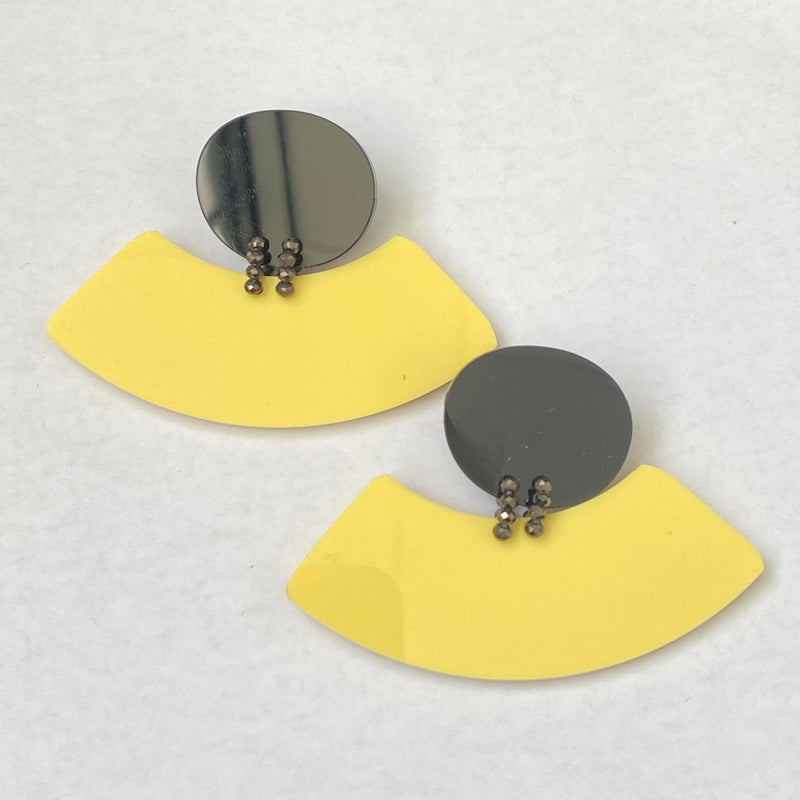 CB280 Crescent Earring in Yellow/Black