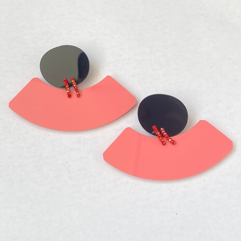CB280 Crescent Earring in Pink/Black