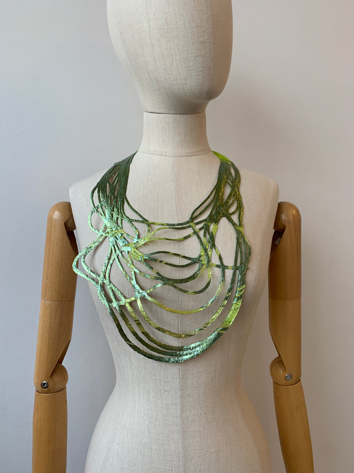 SI05 Lime/Green/Gold Medium Necklace