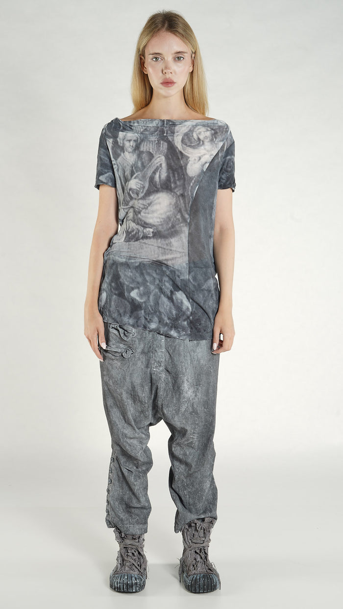2420502  Black Print Tee Top