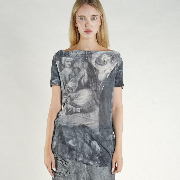 2420502  Black Print Tee Top