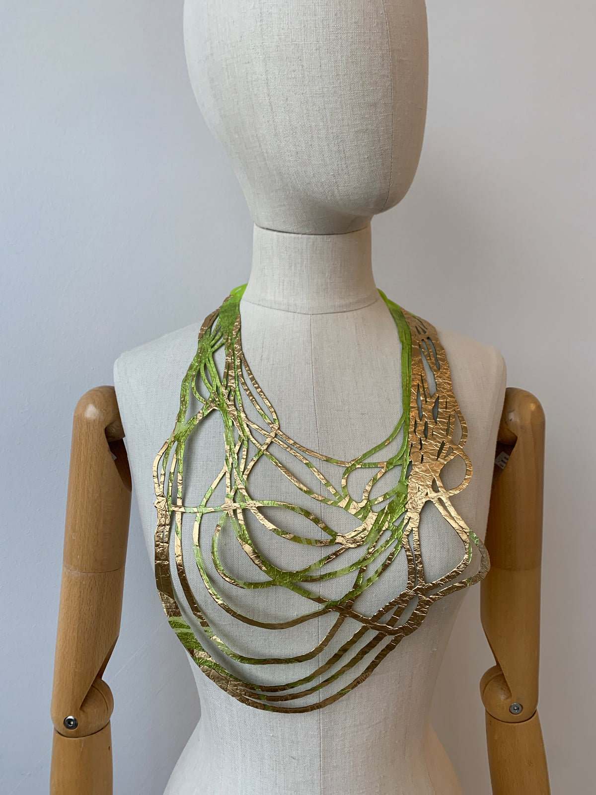 SI05 Lime/Green/Gold Medium Necklace