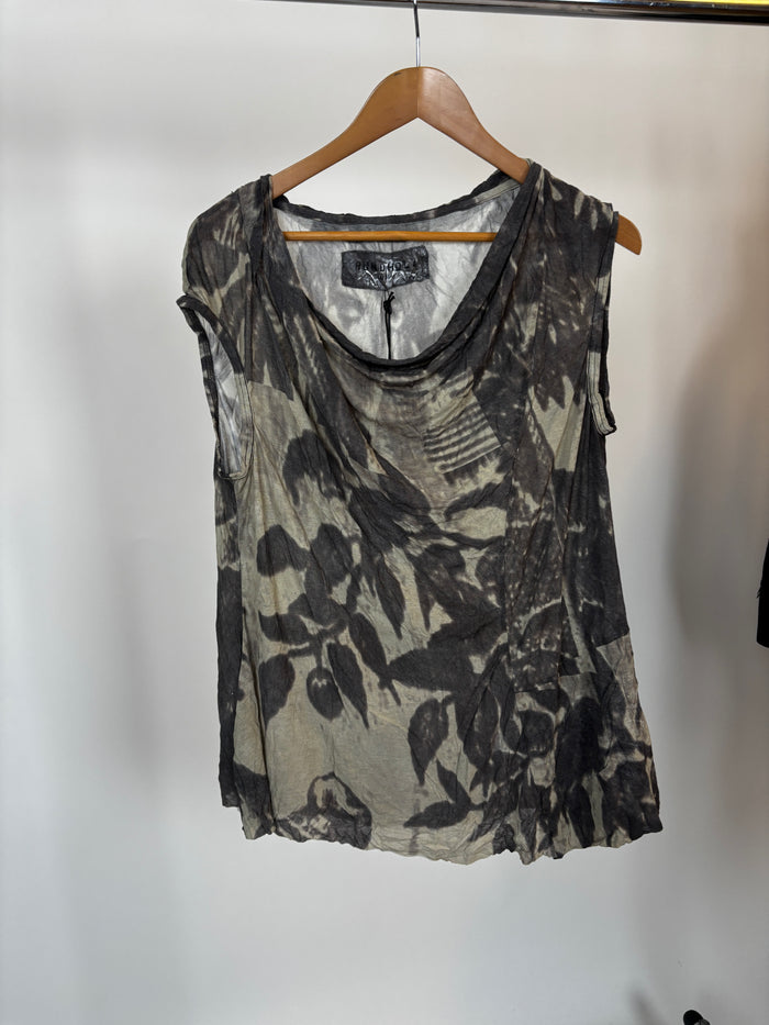 2420801 Tee Amber Print