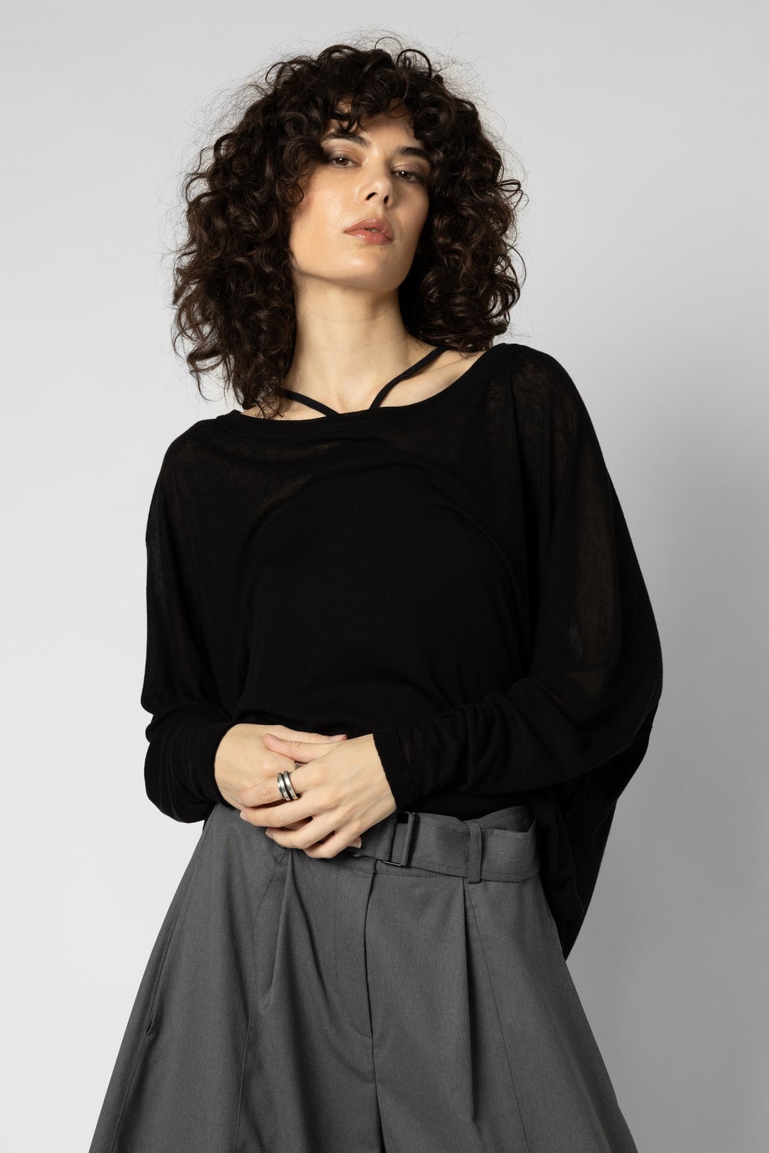 Sleeved Knit Ellipse Top - Black