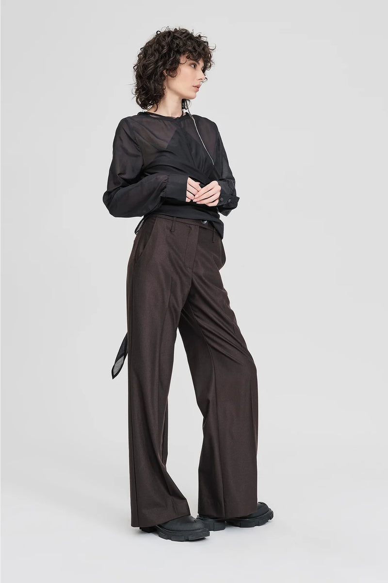 Requisite Top Black