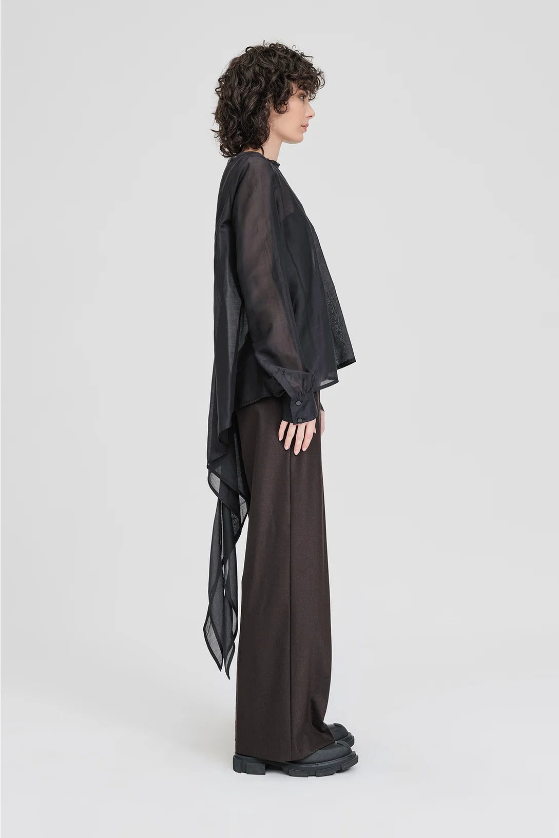 Requisite Top Black