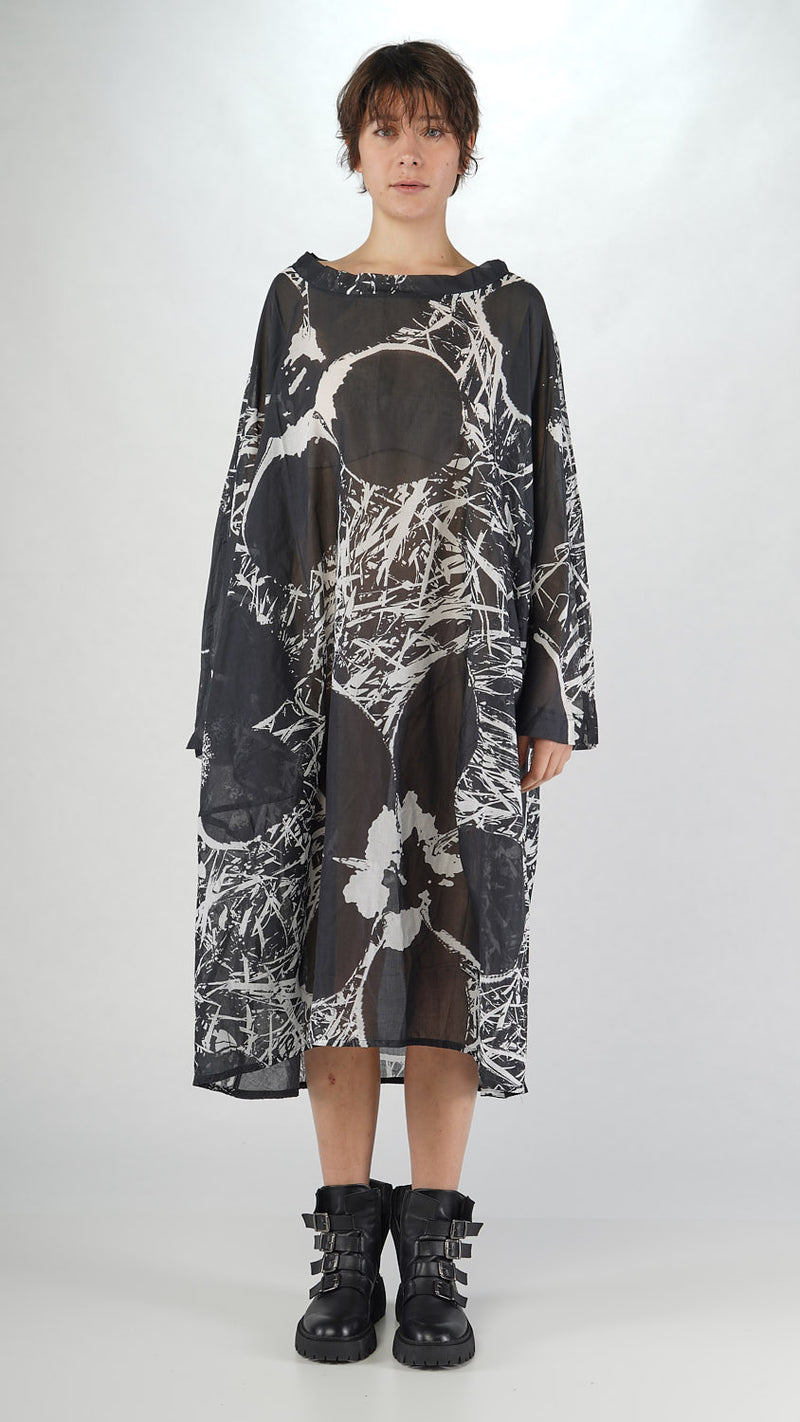 360 0906 Tea Smock in Mono Garden