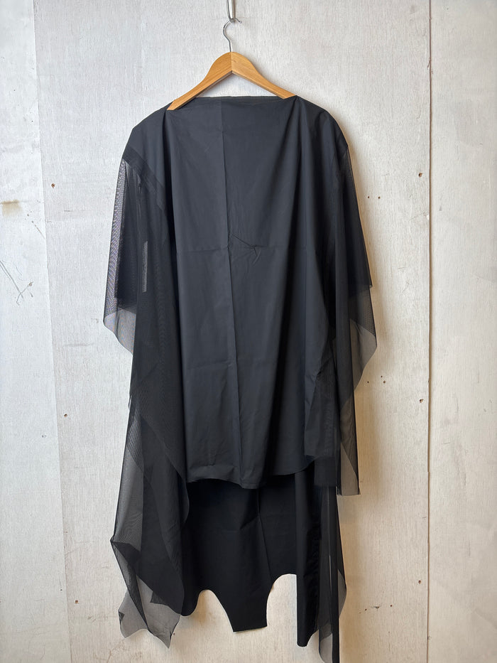 Zeta Black Cape