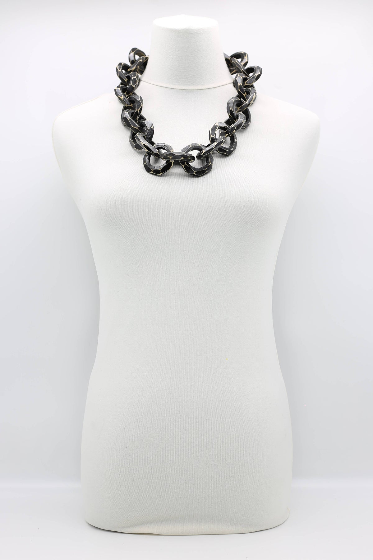Long Recycled Red Wooden Loop Chain