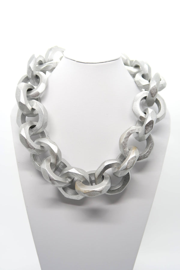 Long Recycled Red Wooden Loop Chain