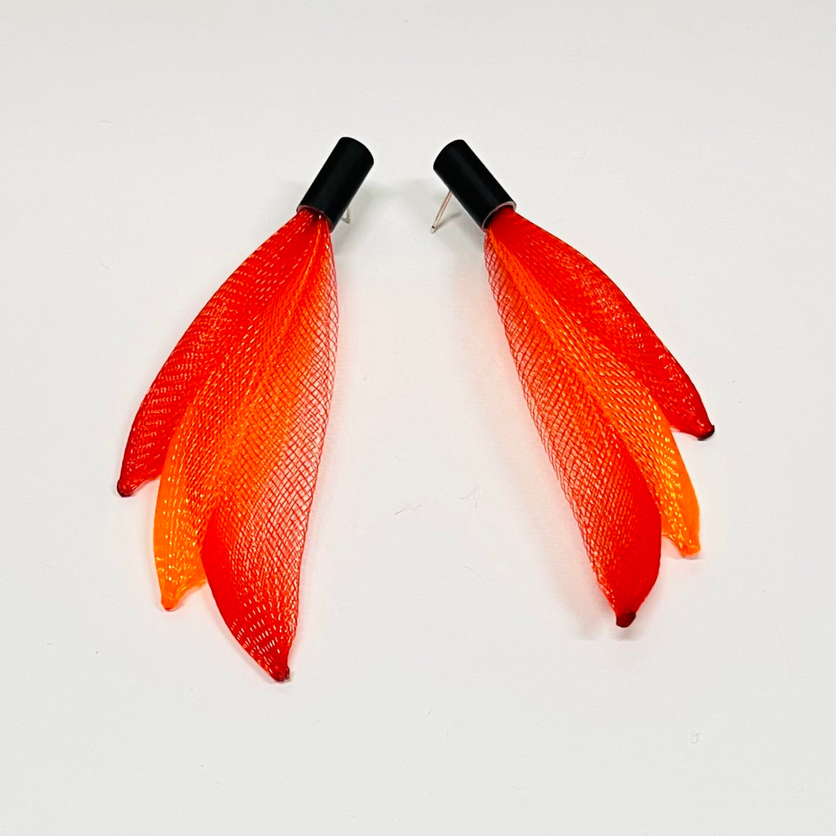 CB609 - Orange Red Mix Mesh Earrings