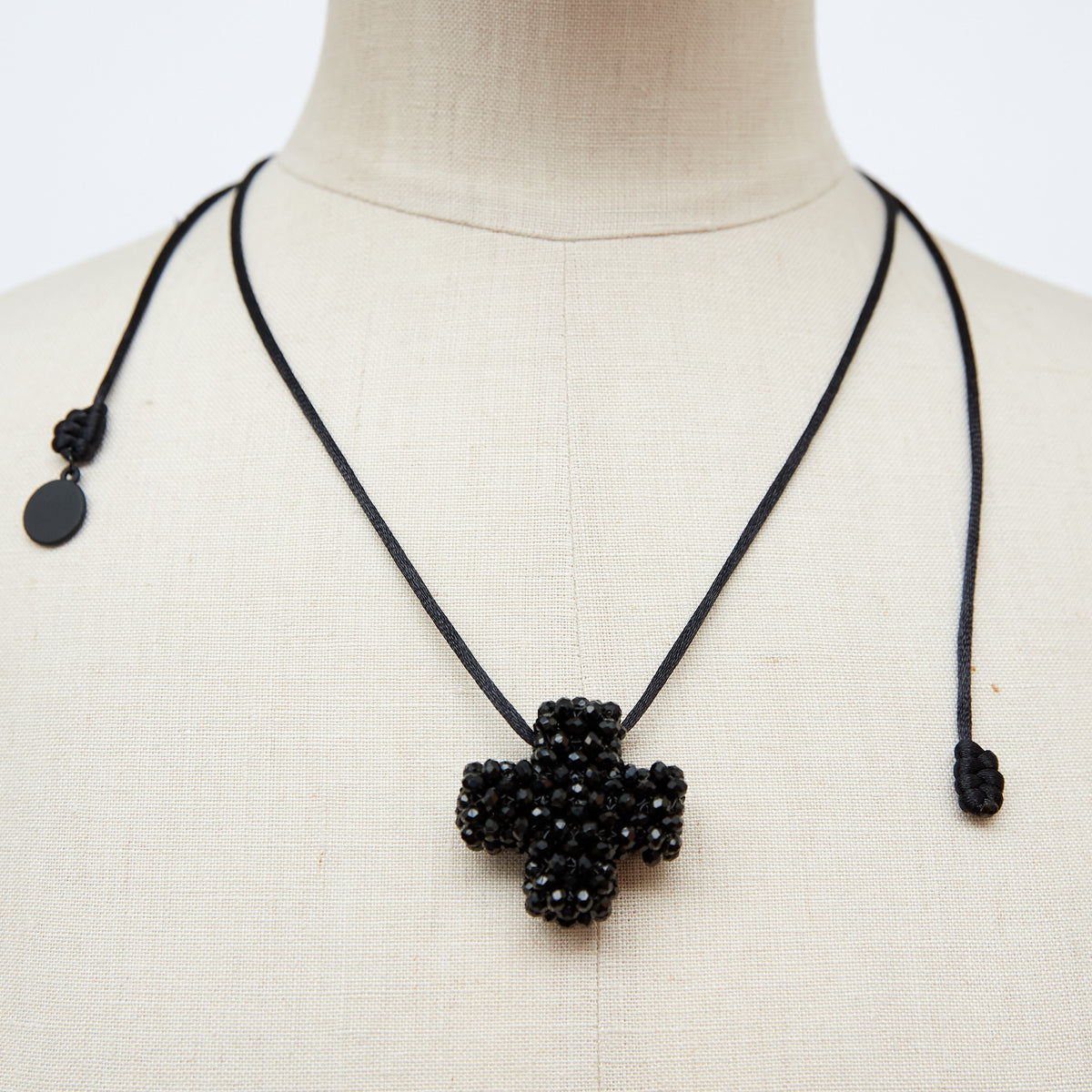 1518 - Necklace in Black