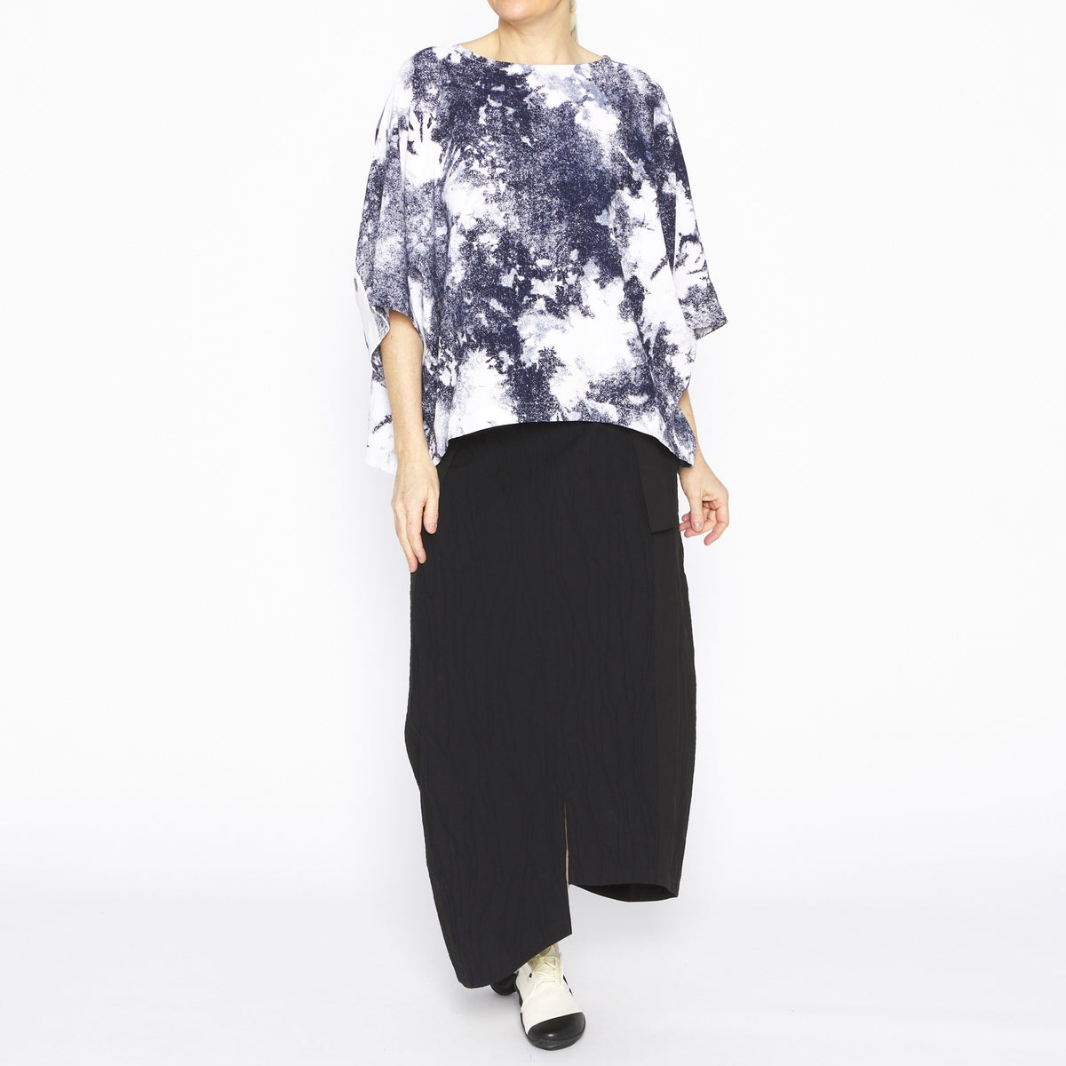 MU251442 Isolde White Midnight Top
