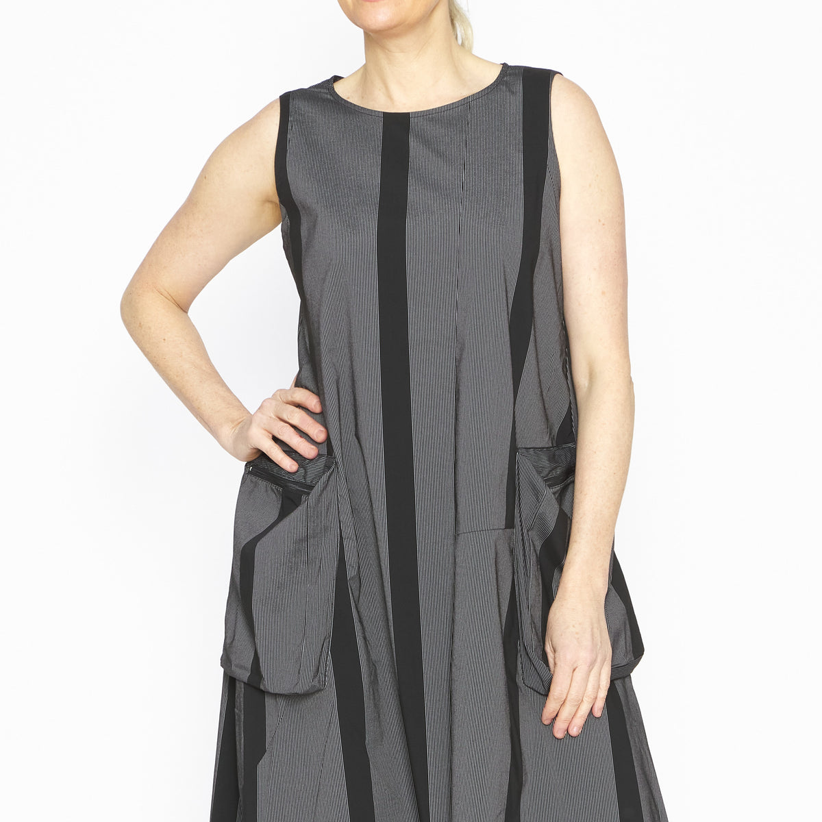 MU251615- Leontine Dress Black