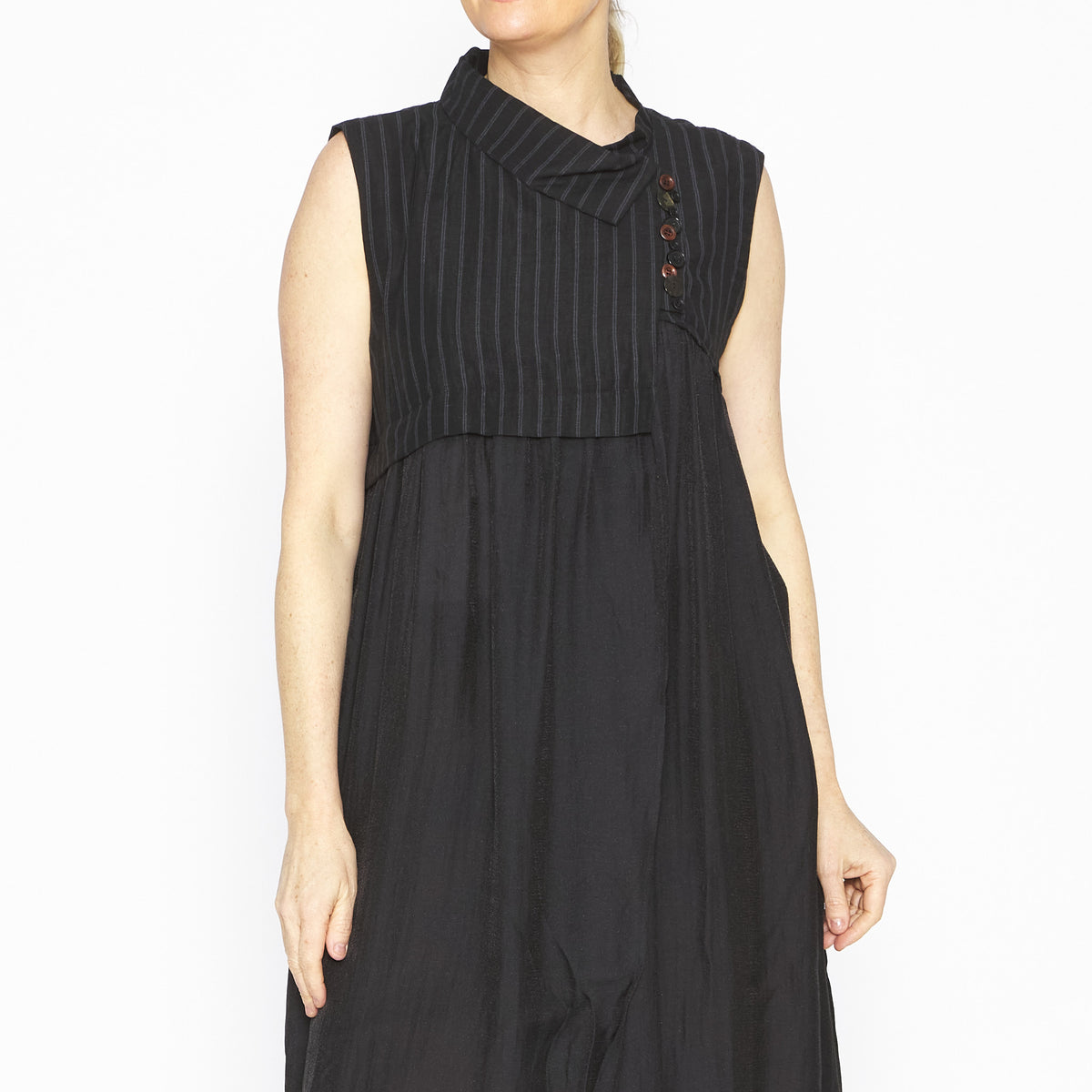 MU251631- Delphine Dress Black and Black