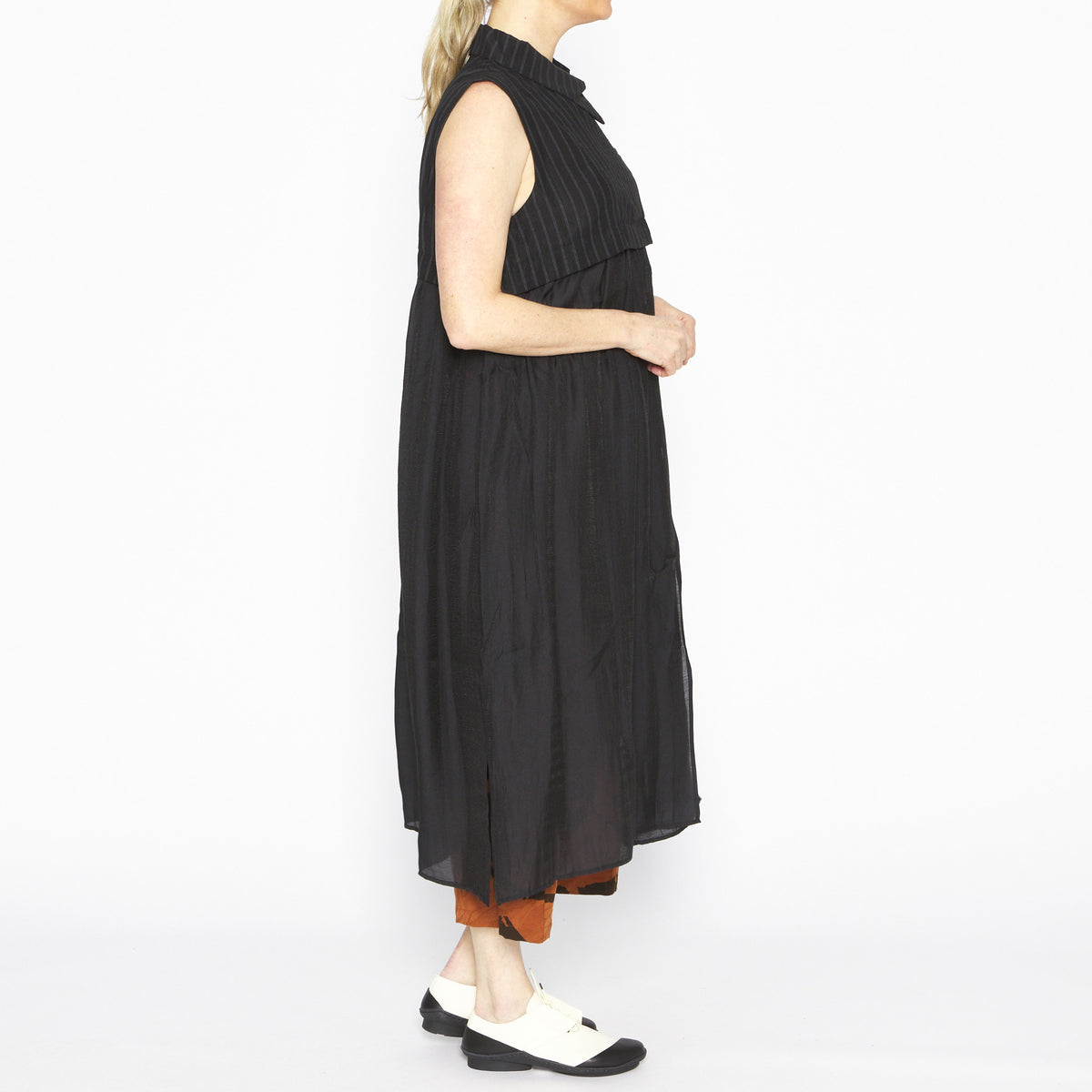 MU251631- Delphine Dress Black and Black
