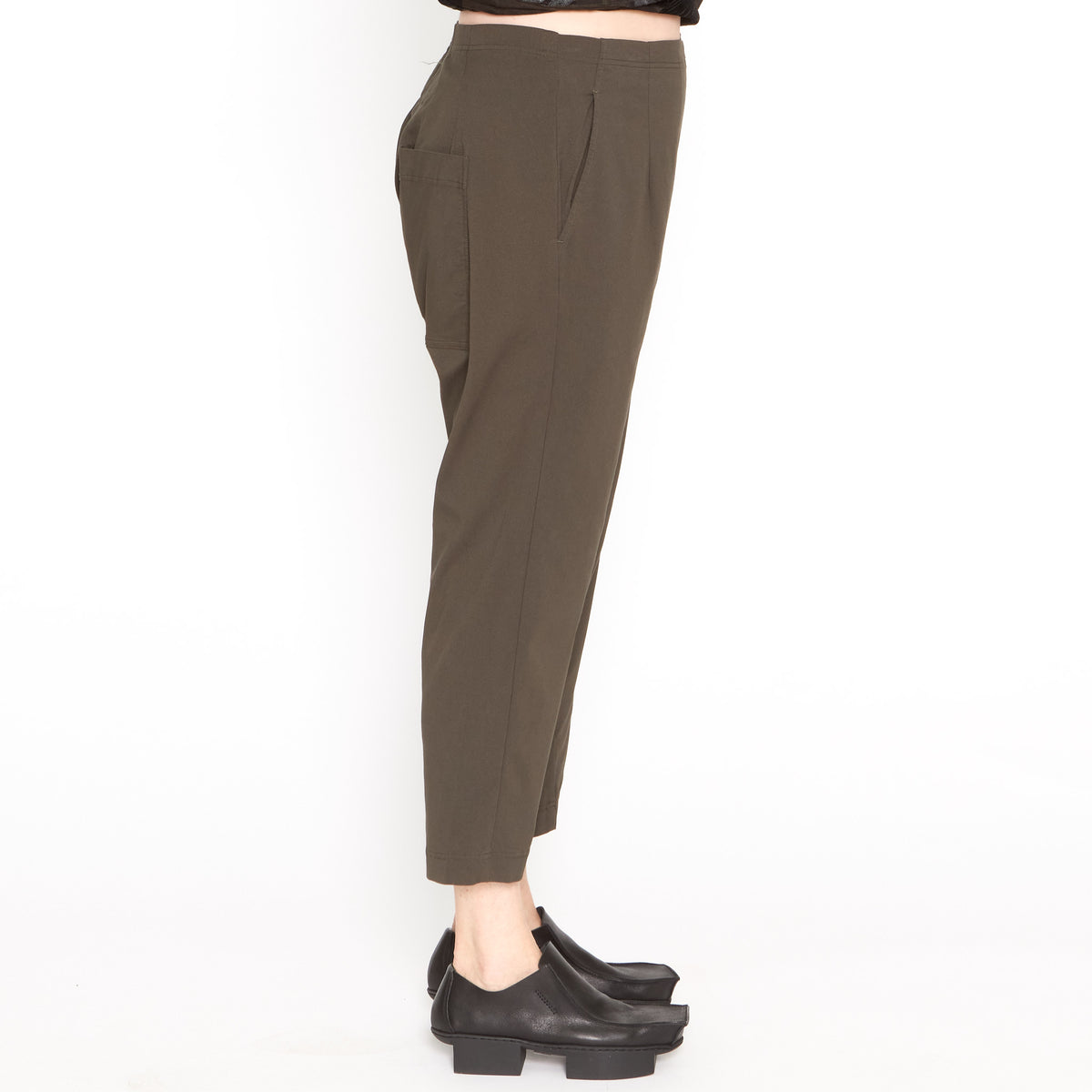 Tapered Crop Pants