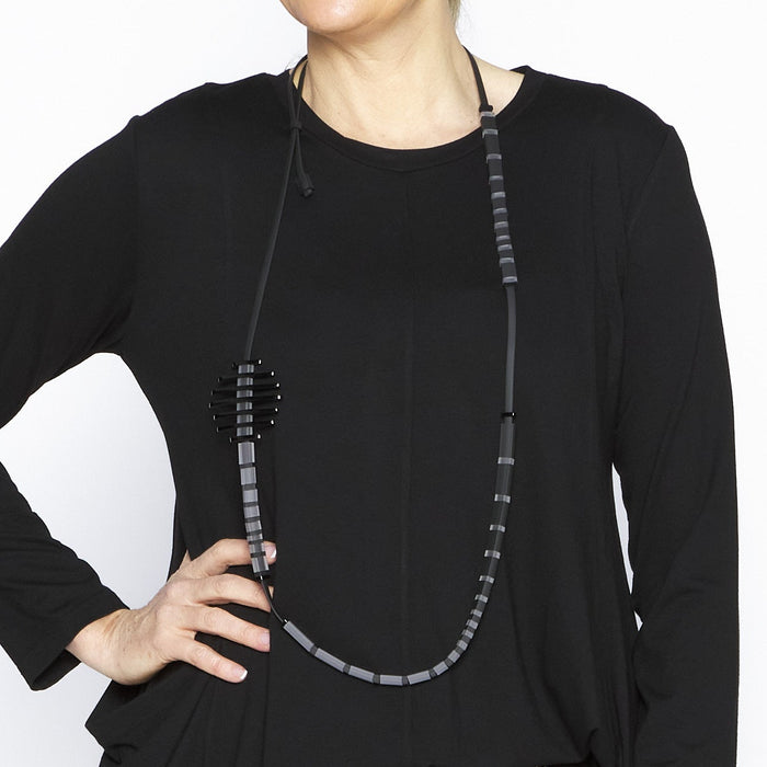 Rio Long Necklace -Black and White