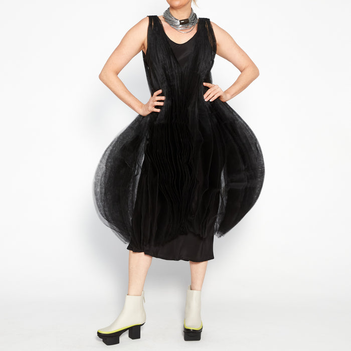 RMW-1070901 Dress in Black