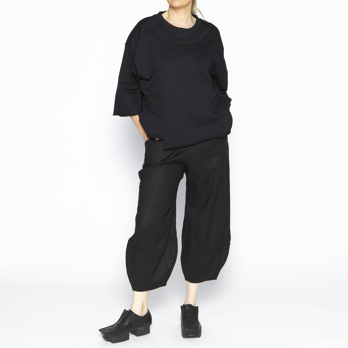 Fude Top in Black TPW2426