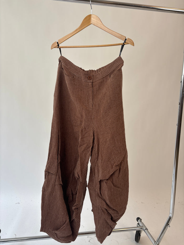 Ember Walnut Tuck Pant