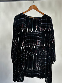 Tusti Geo Check Top