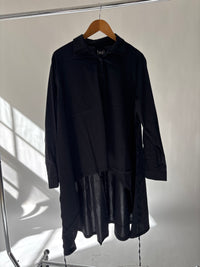 To Tie Two Black Shirt