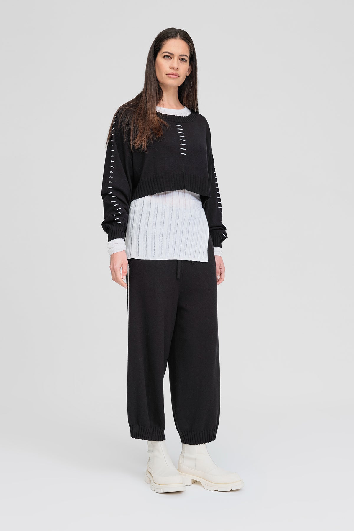 Cropt Contentment Pant - Black