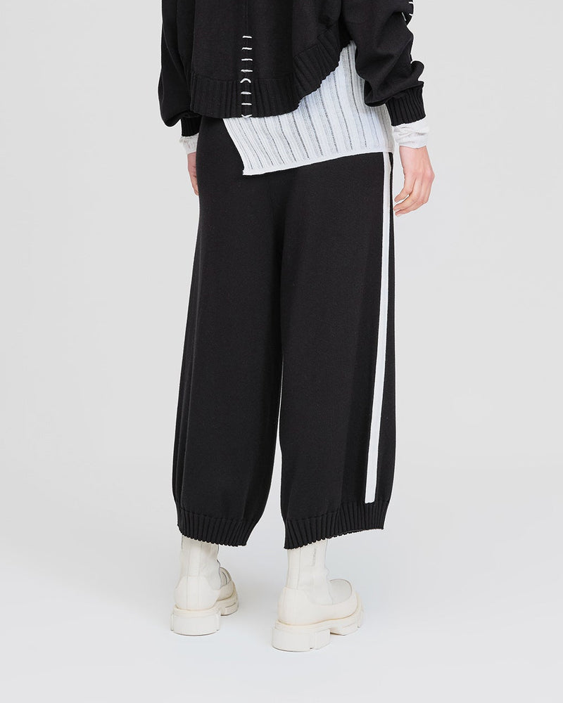 Cropt Contentment Pant - Black