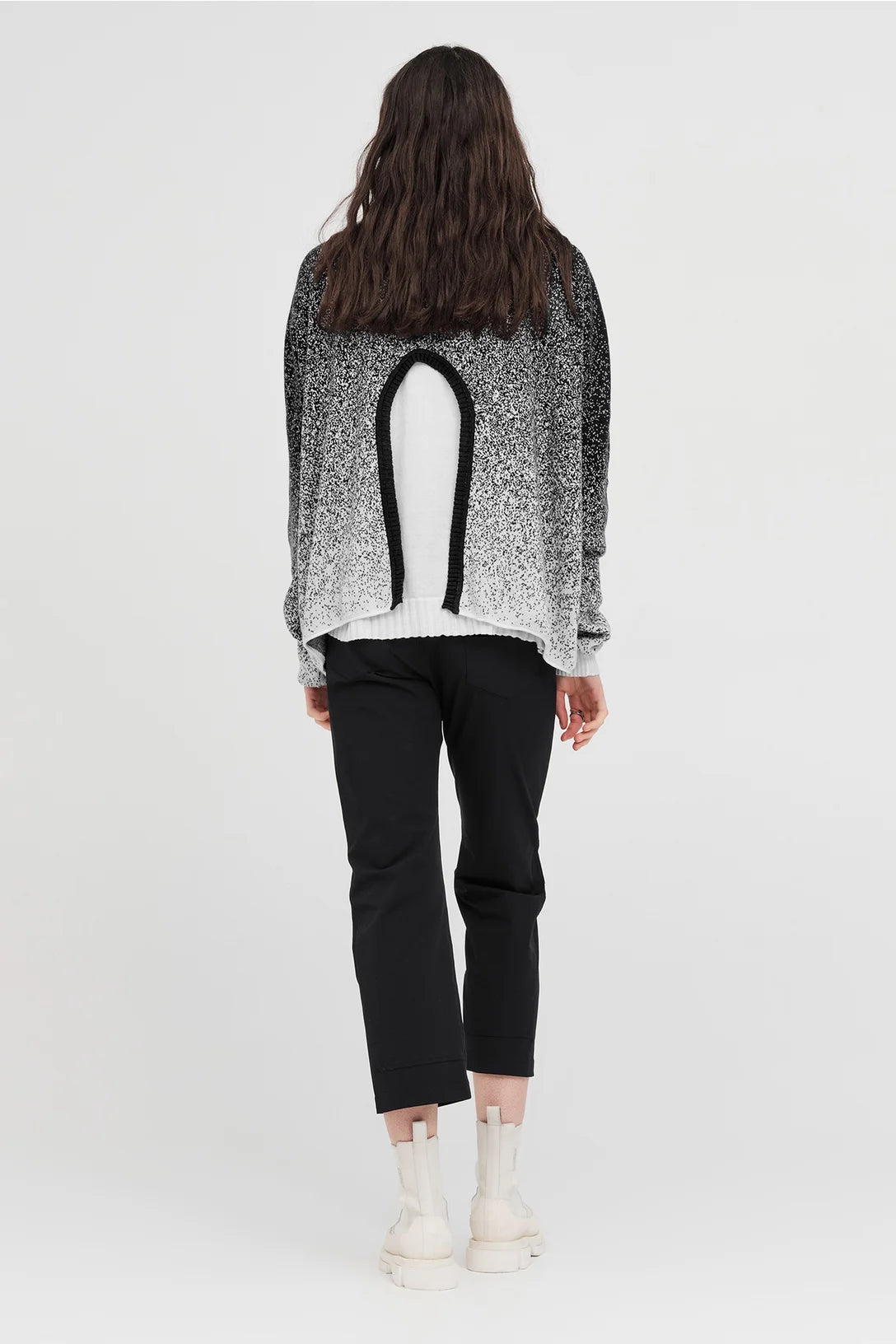 Gradient Submerge Sweater Black/Ivory