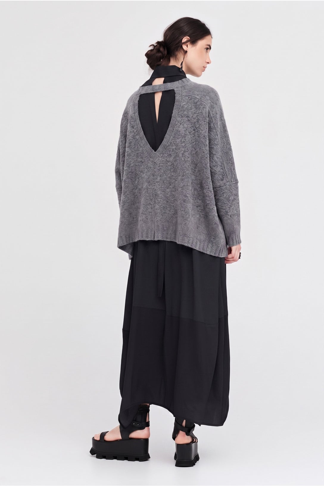Sentiment Sweater Asphalt