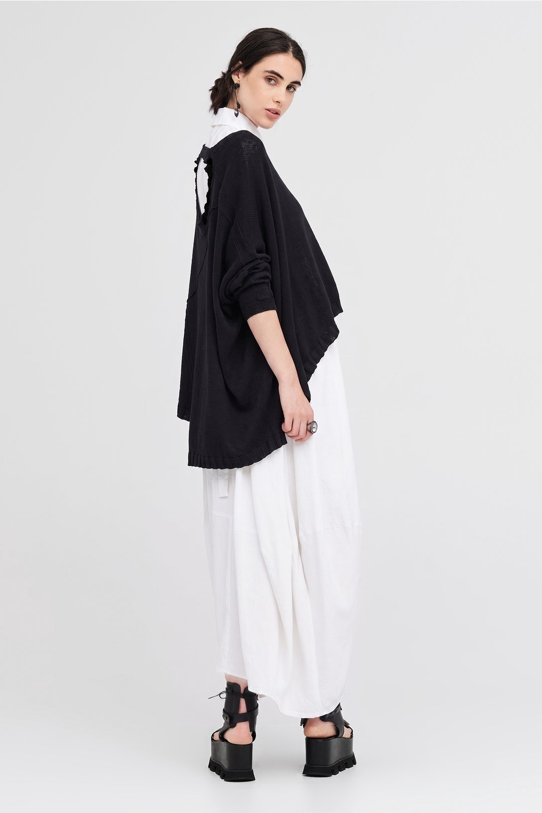 Sentiment Sweater Black