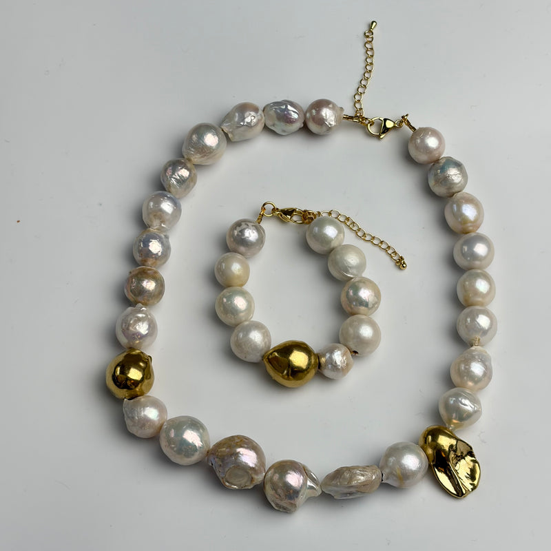 Summer Pearl Bracelet White