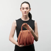 Trenzado Bag in Calder Red