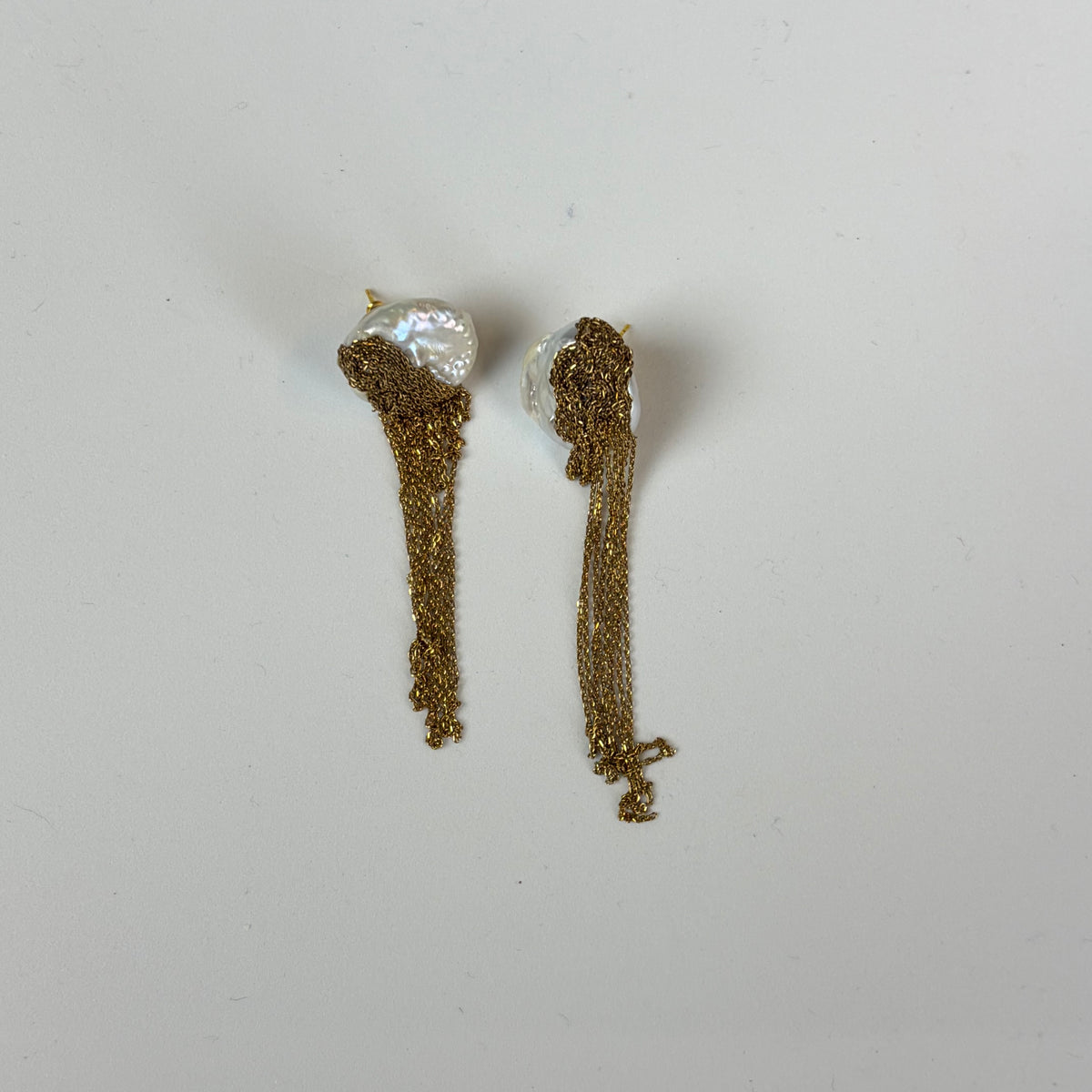 Seaweed Pearl Earring Gold