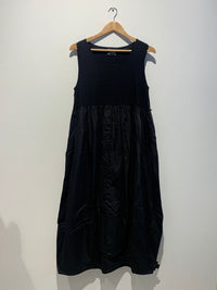 Balloon Dress- Black