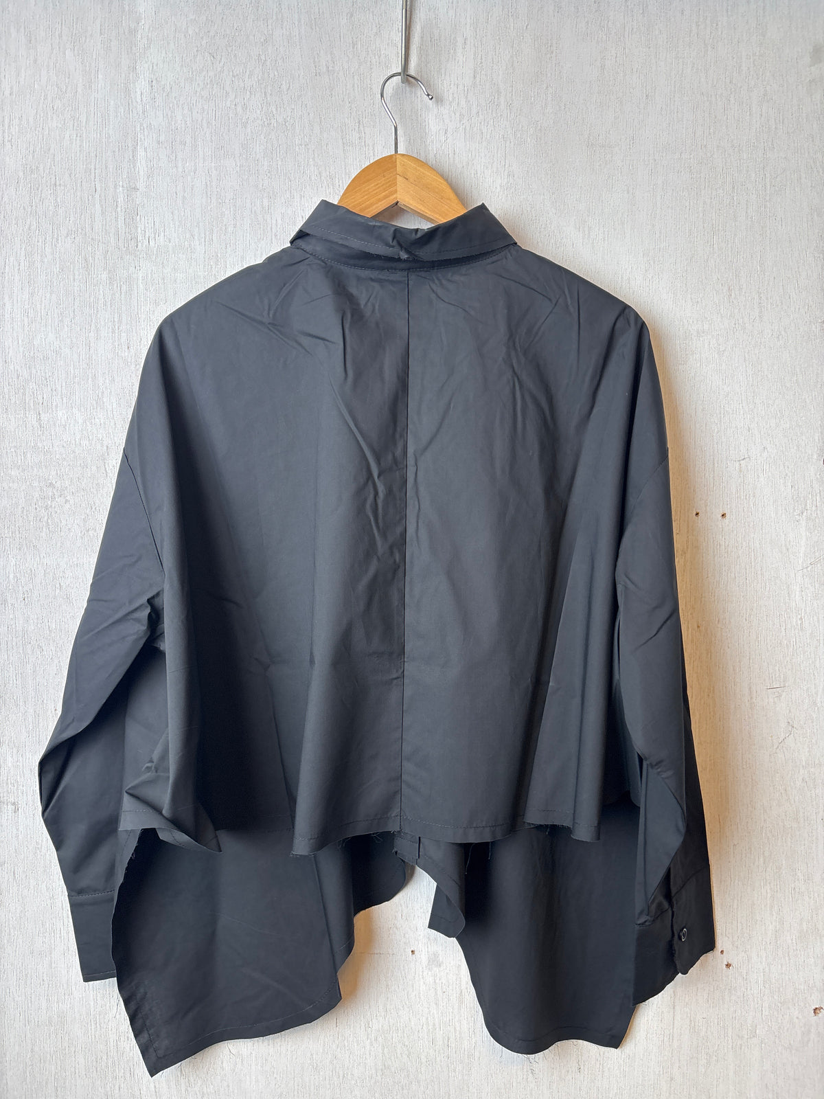 Anto Shirt Black