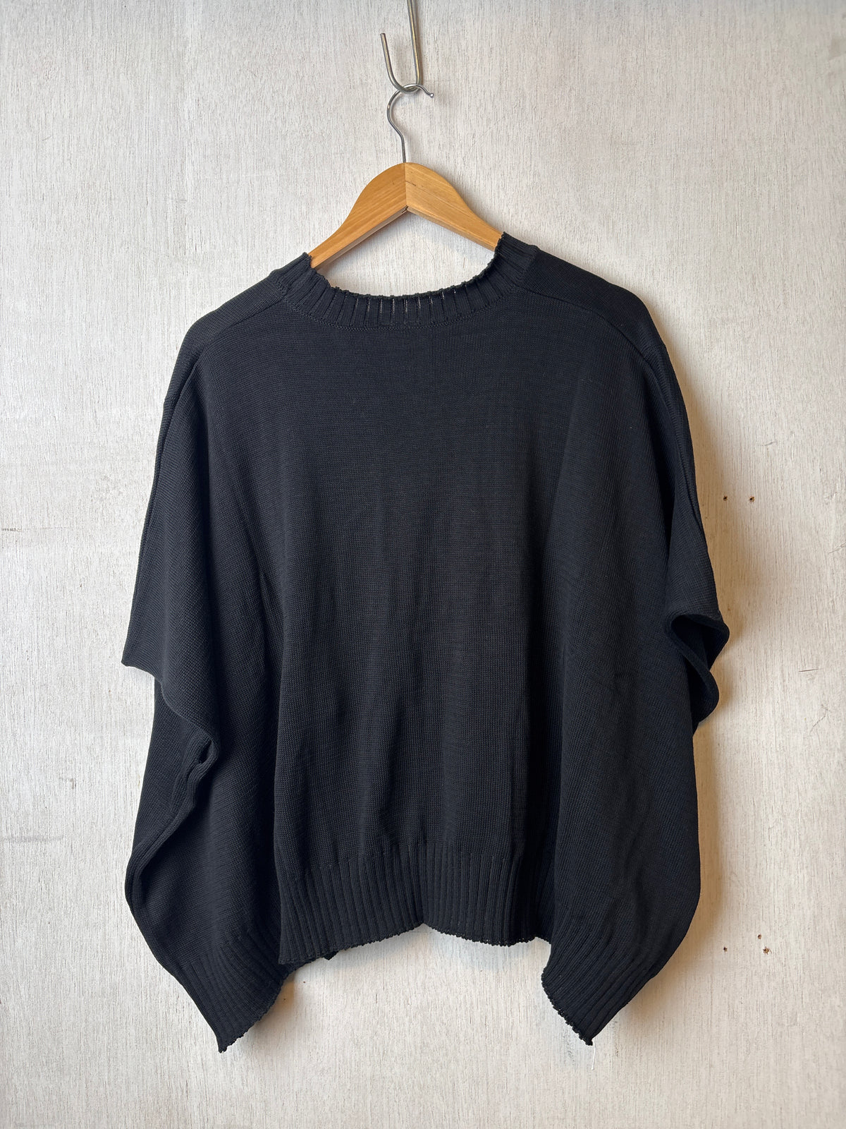 Roma Black Jumper w/White