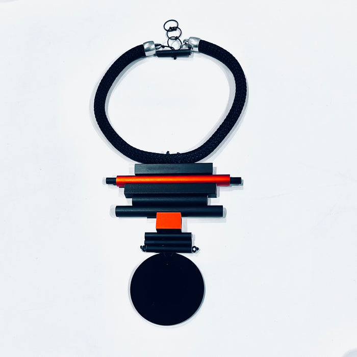 CB87 - Neckpiece Black/Orange mix Disc