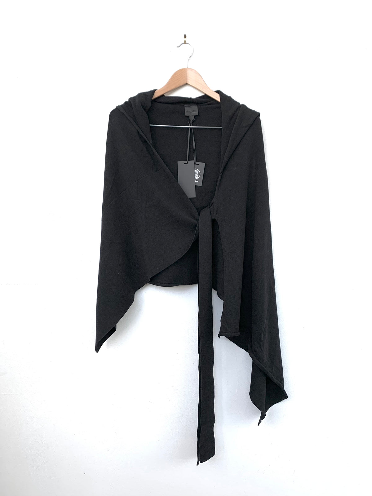 Kira Wrap in Black