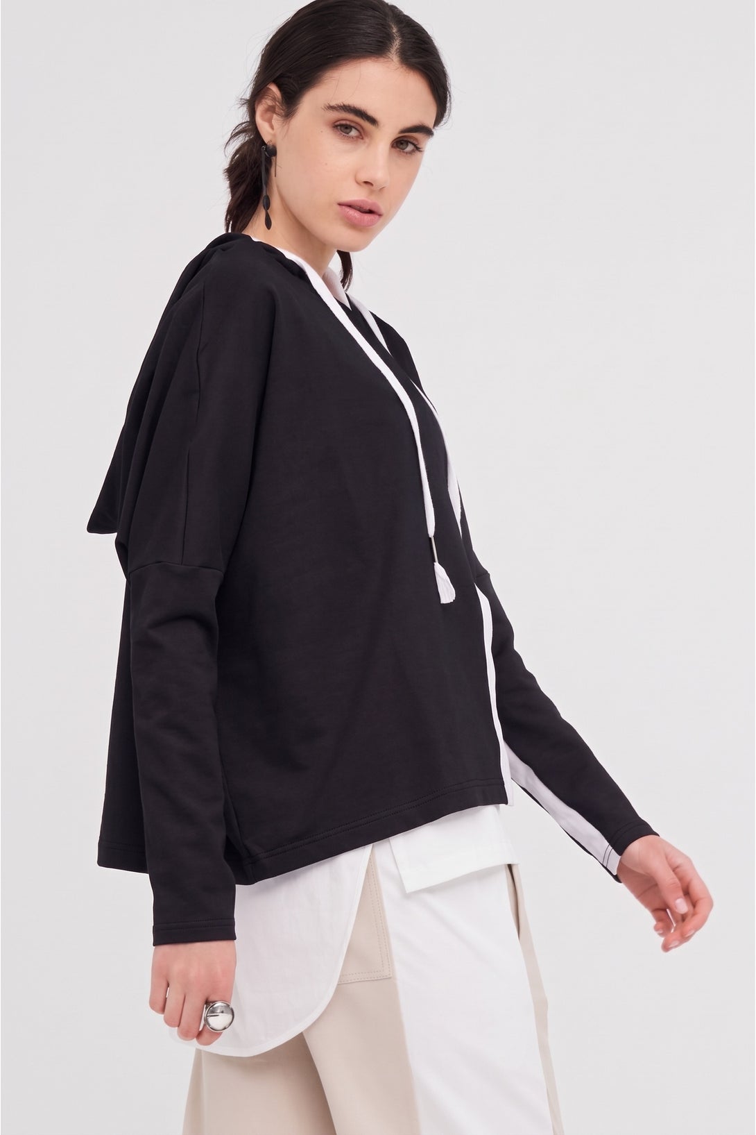 Calibration Hoodie Black Ivory