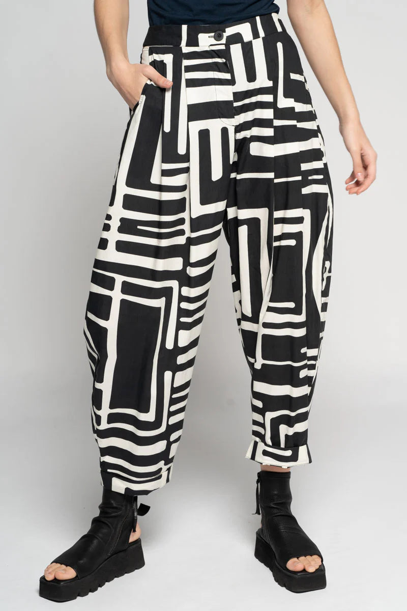 Crossroads Pants - Black White