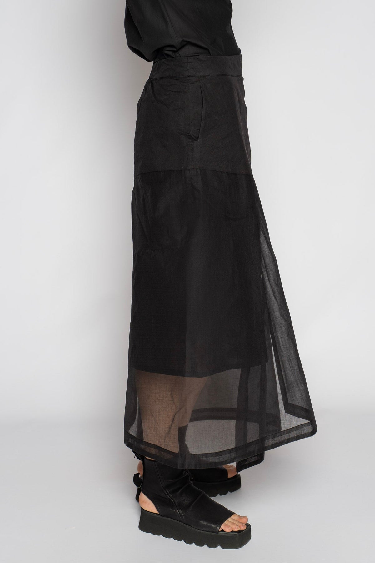 Horizon Skirt Black
