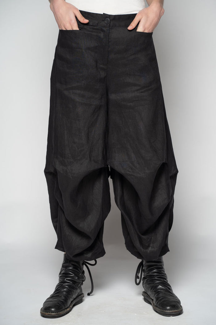 Ouna Tuck Black Pants